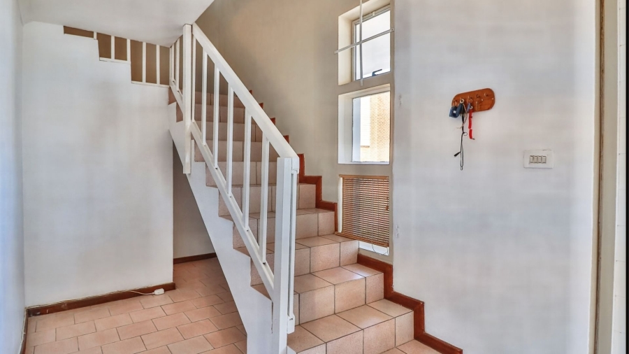 To Let 5 Bedroom Property for Rent in Vermont Western Cape